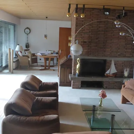 别墅 Grosszuegiges Architektenhaus In 陶努斯山区克龙贝格