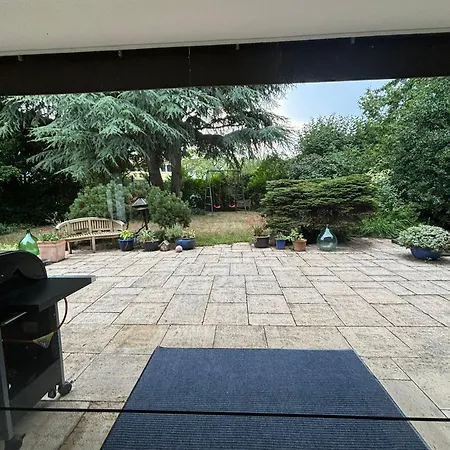 别墅 Grosszuegiges Architektenhaus In *