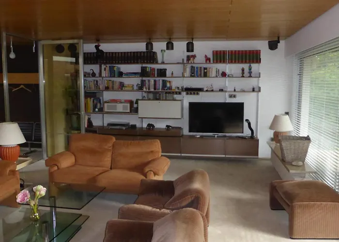 Großzügiges Architektenhaus In *