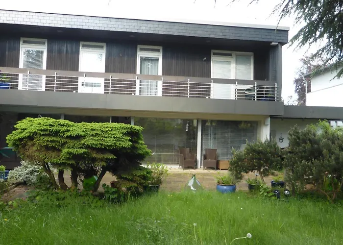 Großzügiges Architektenhaus In Villa *