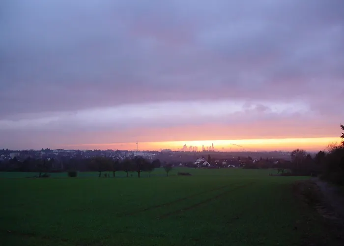 Großzügiges Architektenhaus In Villa *