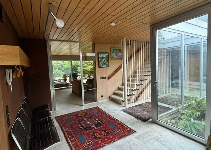 Großzügiges Architektenhaus In * Kronberg im Taunus