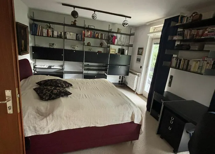 Großzügiges Architektenhaus In *